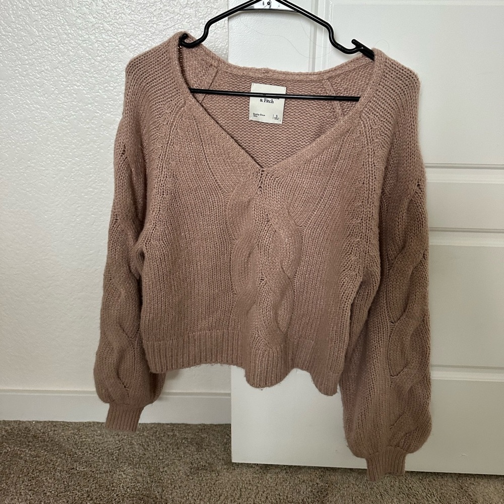 Abercrombie and fitch cable knit sweater